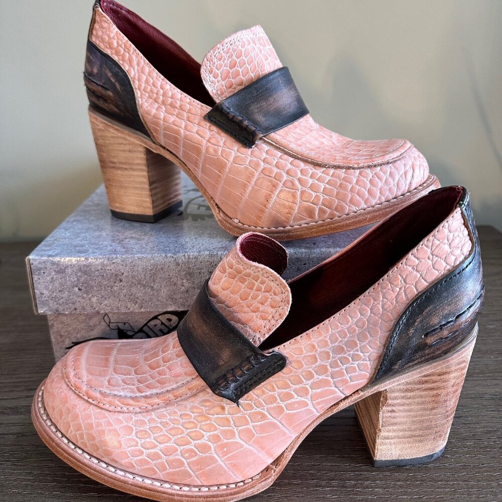 Freebird Pink Belleview Loafers sz 9